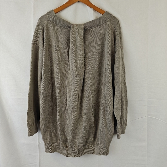 Barefoot Dreams Sunbleached Drape-Back Tunic Sweatshirt Grey Size Medium Women's - Picture 7 of 10